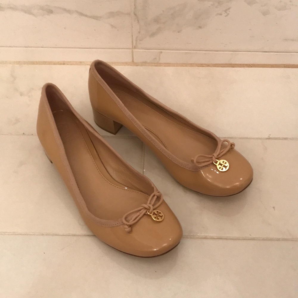 Tory Burch Nude Round Toe Shoe